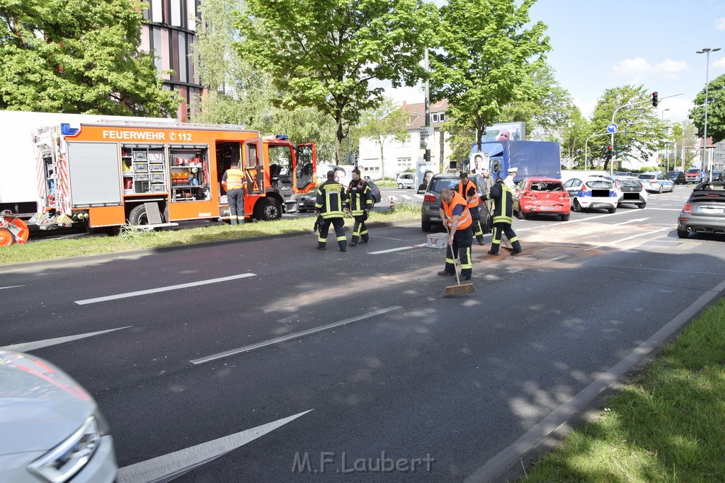 VU Koeln Bayenthal Schoenhauserstr Rheinuferstr P15.JPG - Miklos Laubert